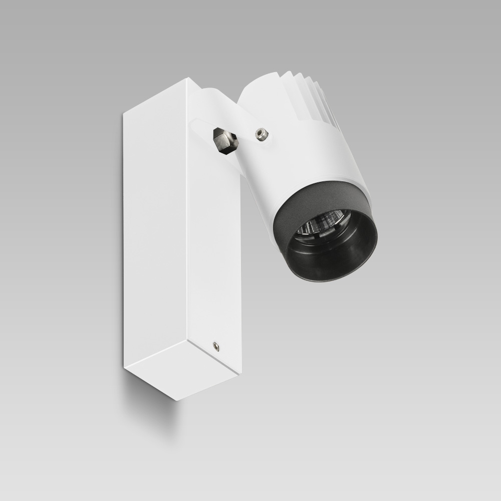 Luminaires muraux/encastrés muraux  Arcluce OPERA, spot luminaire pouvant être fixé au mur ou installé sur rails électrifiés, parfait pour l'éclairage d'accentuation dans les musées et les galeries d'art.