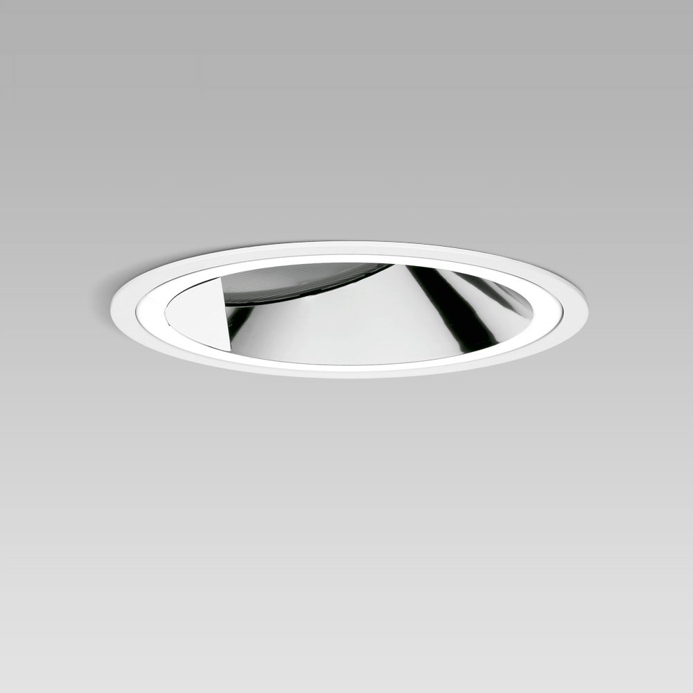 recessed downlight for a functional and decorative lighting of interiors, with glass and wall-washer optic