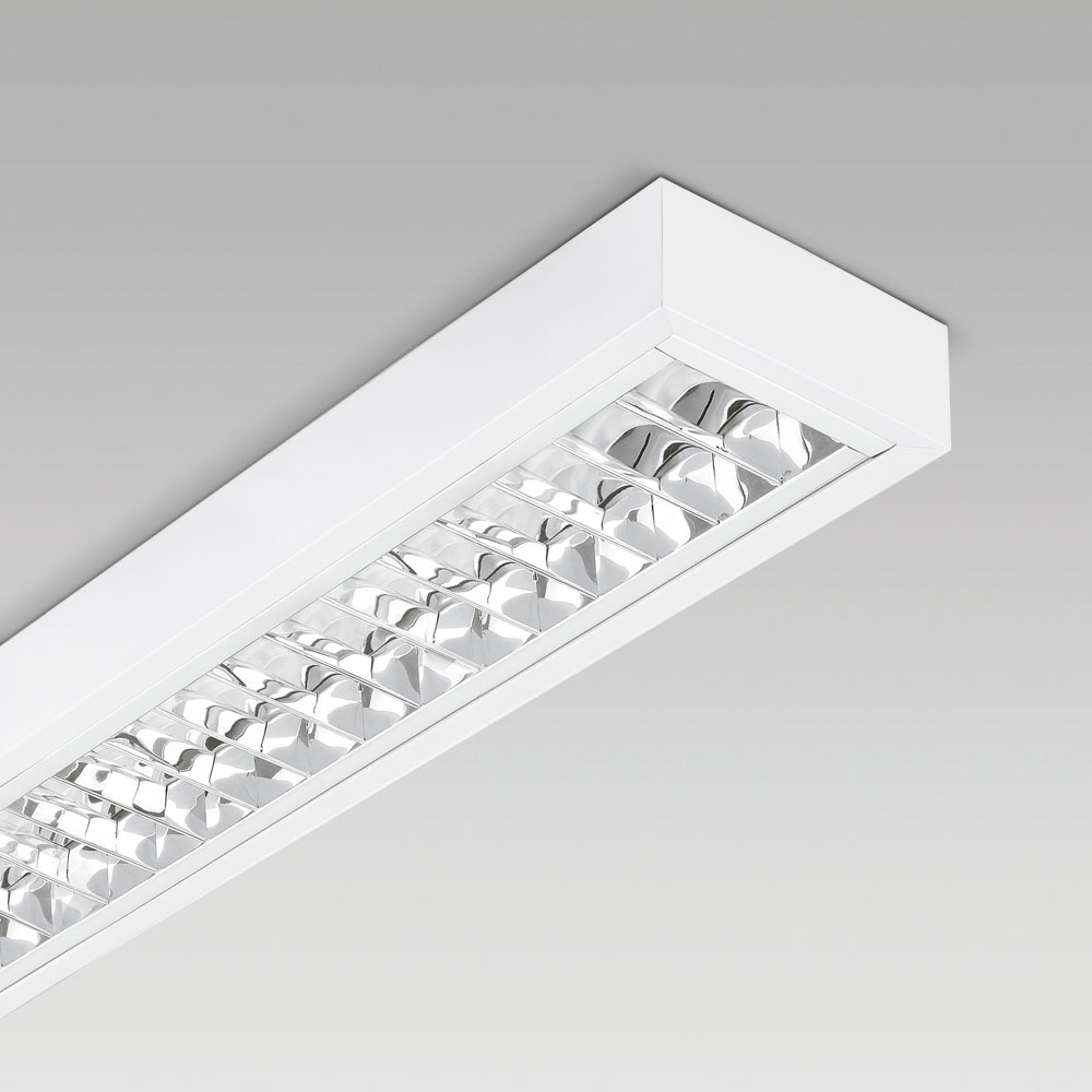 Sistema illuminotecnico per l'illuminazione di scuole e uffici con ottica Performance UGR<16