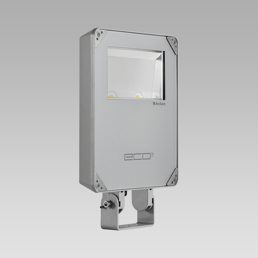 Proiettore LED per illuminazione esterna per uso professionale, dall'ottima resa luminosa ed efficienza energetica