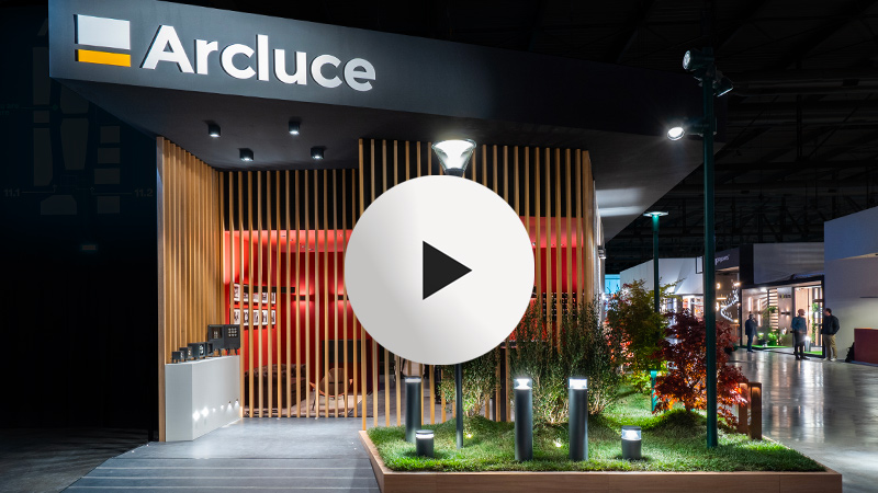 Rivivi la visita come se fossi allo stand Arcluce all'ultima edizione di Euroluce - Salone del Mobile.